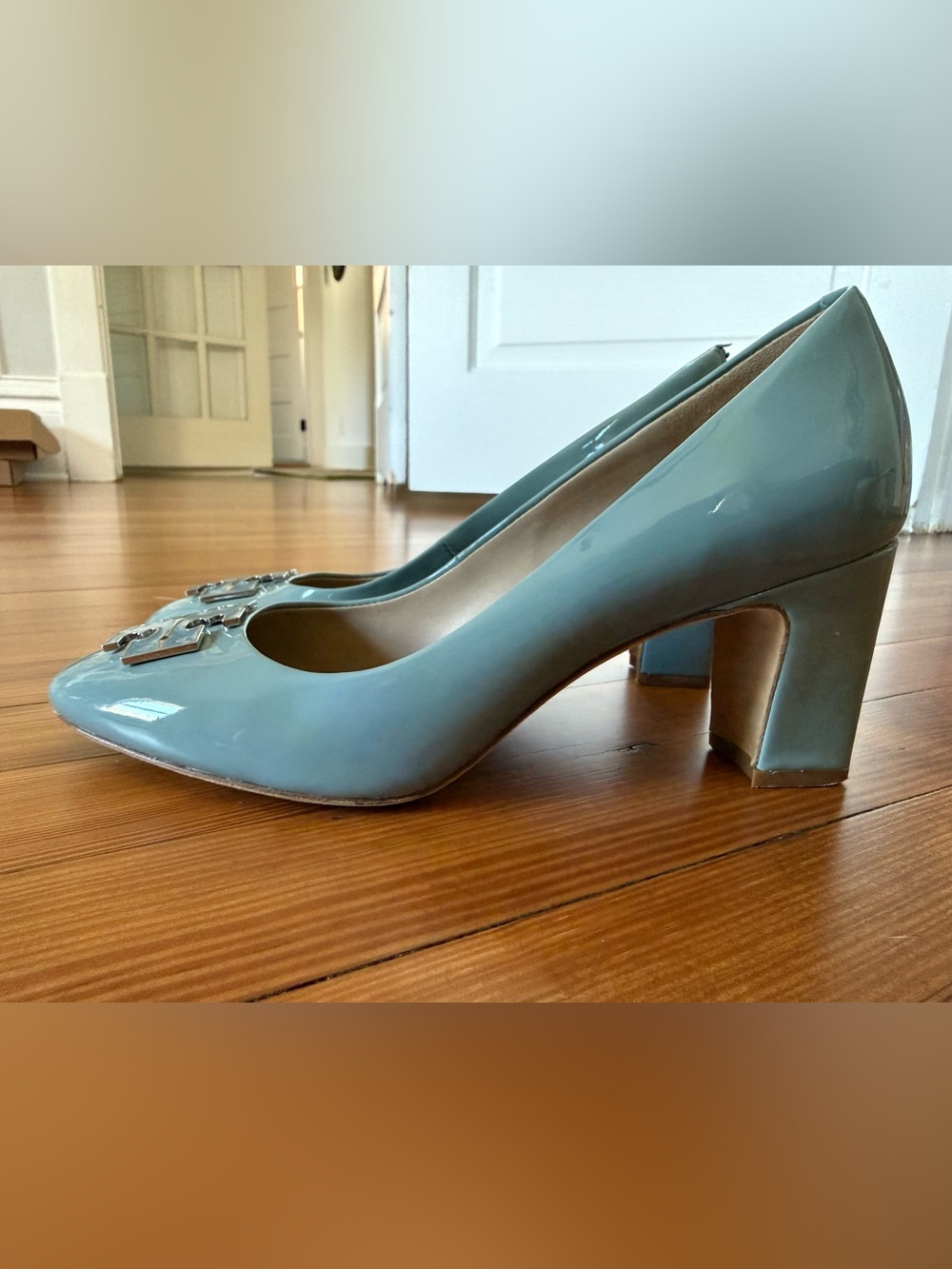 Tory Burch Light Blue Patent Leather Logo pumps- size 7 - Picture 3 of 6